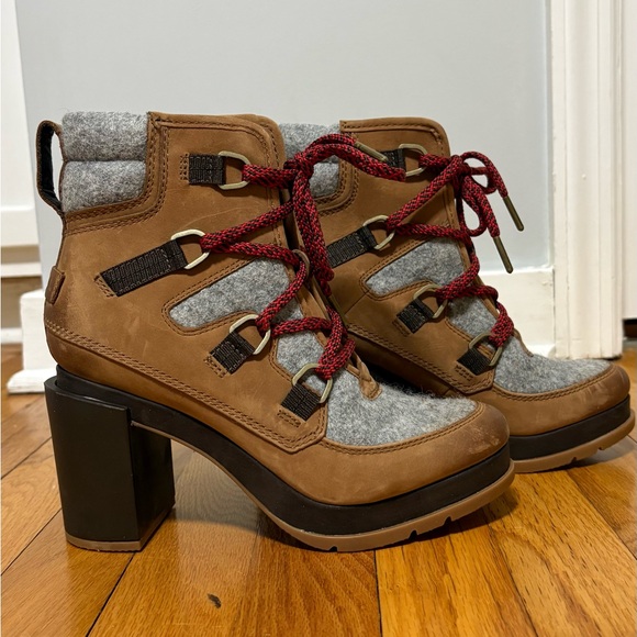 Sorel Blake Lace Heeled Boots Tan Size 6.5 NEW w/ Box $220 - Picture 3 of 8